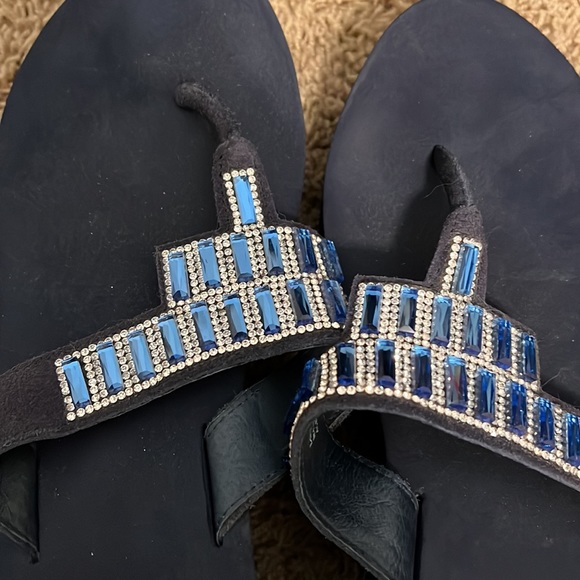 COPY - Navy rhinestone Yellow Box flip flops - size 11 - Picture 2 of 4